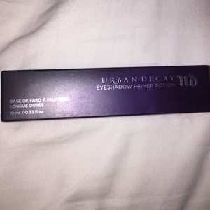 Urban Decay eyeshadow primer potion
