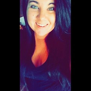 Meet your Posher, Brittney