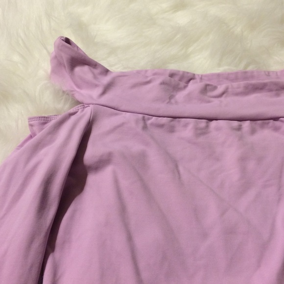 GUESS Top - Picture 2 of 3