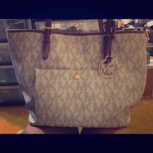 Michael Kors Jet Set Medium Tote & Matching Wallet