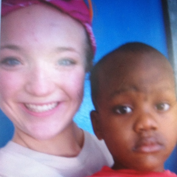 Meet your Posher! - Picture 2 of 4