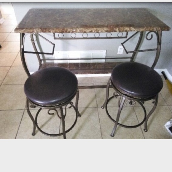 Marble print bar that match my tables!