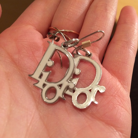 ❌SOLD Dior Authentic Logo Earrings - Picture 3 of 3