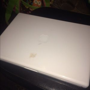 Apple MacBook