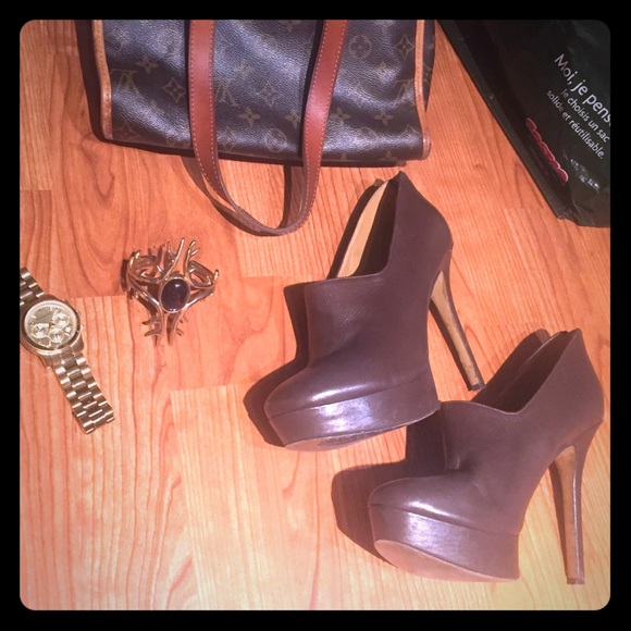Nine West leather booties/ankle boots