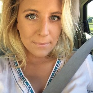 Meet your Posher, Mackenzie