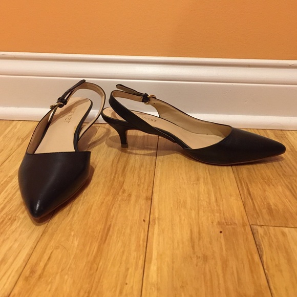 🔴SOLD🔴Navy blue, Nine West kitten heels