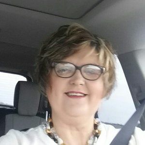 Meet your Posher, Lori