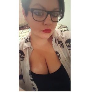 Meet your Posher, Mina