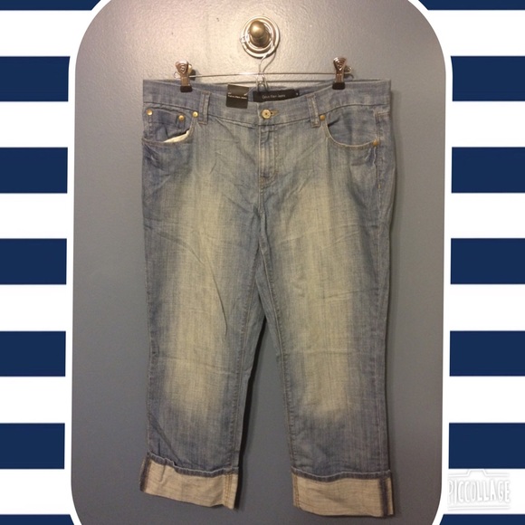NWT Calvin Klein Cropped Jeans Size 10