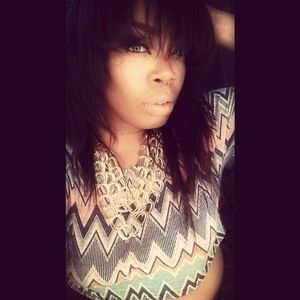 Meet your Posher, Maya