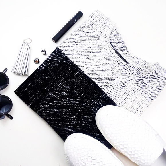 Banana Republic Tops - Textured Colorblock Sweatshirt