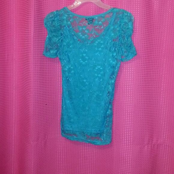 Top - Picture 2 of 2