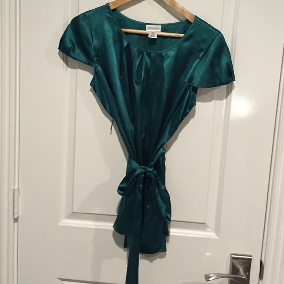 Maternity holiday blouse. Size medium