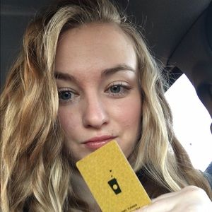 Meet your Posher, Chanel