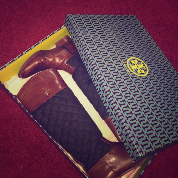 LIKE NEW! Tory Burch Boots!