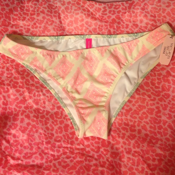 Victoria secrete cheeky bikini bottoms