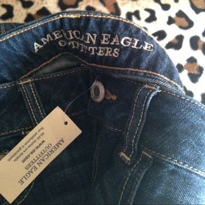 AE Boyfriend Jeans