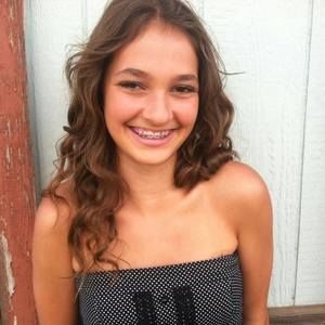 Meet your Posher, Ella