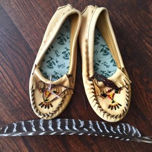 Taos moccasins NWOT