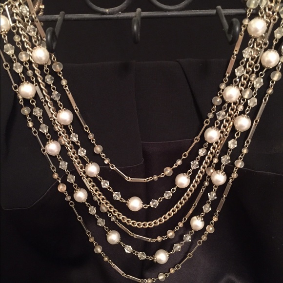 Gold and pearl necklace
