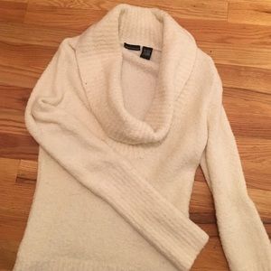 Boulce winter white cowl neck sweater