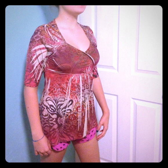 Multipatter Red Shirt