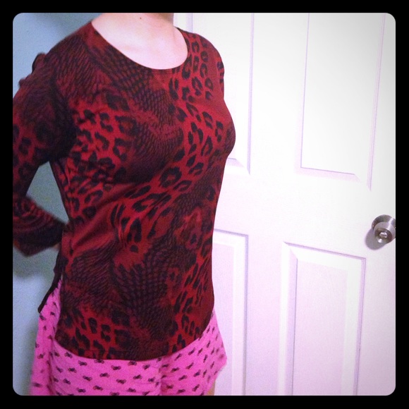 Red Leopard Print 3/4 Sleeve Shirt