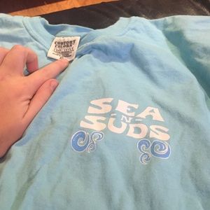 Comfort colors t shirt