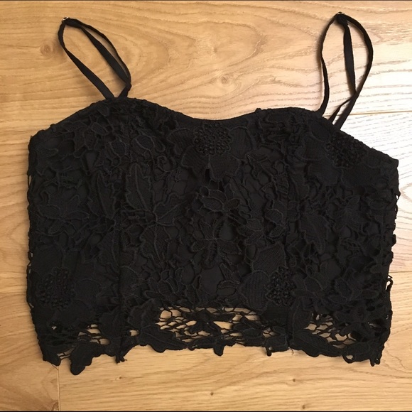 Floral lace eyelet black crop top
