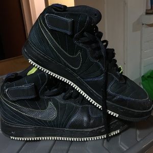 Lightly used MEN'S Nike Air Jordan's. OFFER AWAY!