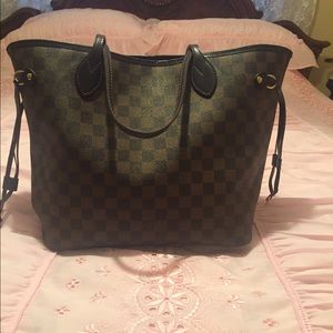 Authentic Louis Vuitton Neverfull MM