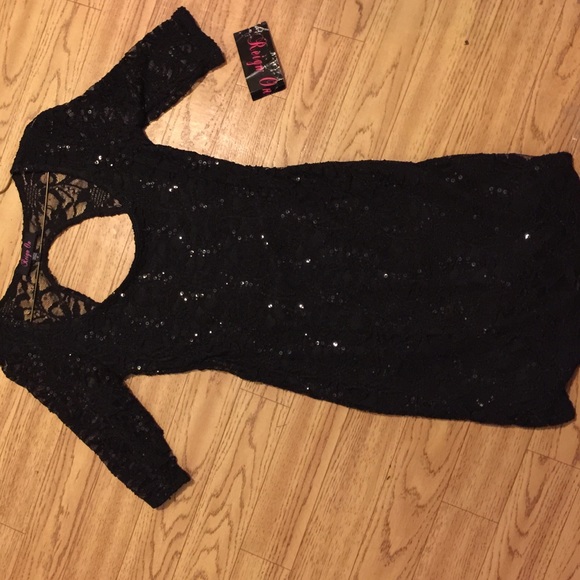 Dress - Picture 2 of 3