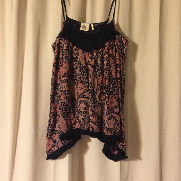 Anthropologie Tops - Loose flowey top