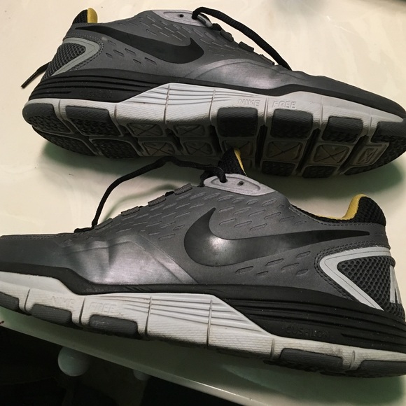 WORN ONCE -MEN'S Nike Frees. MAKE AN OFFER! 👍👍