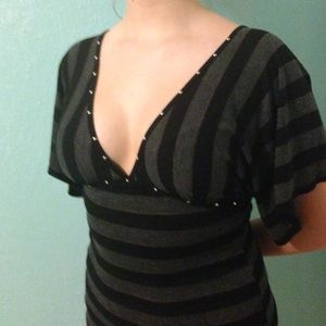 Black and gray v neck