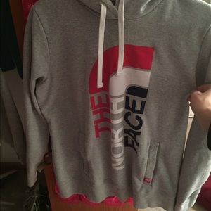 XL women's North Fave Sweatshirt