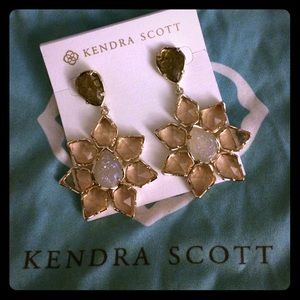 Kendra Scott color bar new stunning earrings