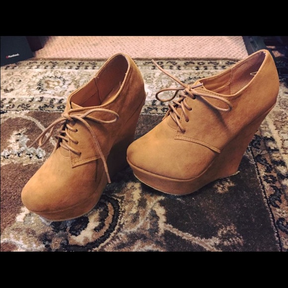 Wedge shoes