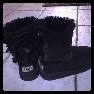 Black bow Uggs
