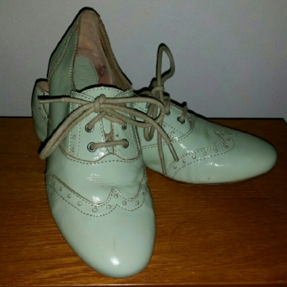 Leather Mint Spectator Lace-up