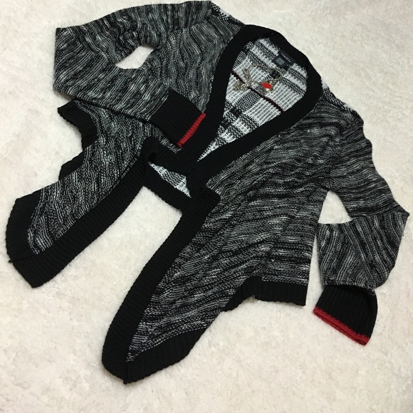 Gray & black jacket - Picture 2 of 4