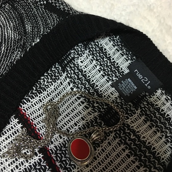 Gray & black jacket - Picture 3 of 4