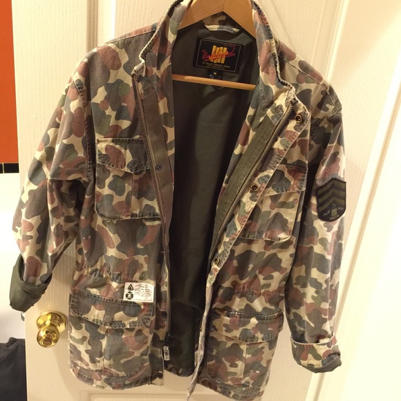 undefeated camo jacket