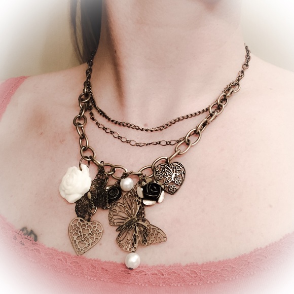 Vintage style necklace