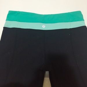 Lululemon Reversible Capri Yoga Pants