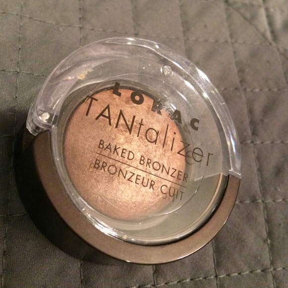 mini Lorac Tantalizer baked bronzer