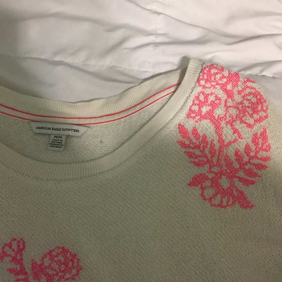 AE Sweater💗 - Picture 2 of 2