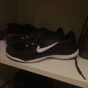 Nike tennis shoes