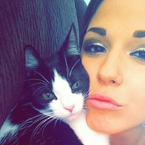 Meet your Posher, Erica